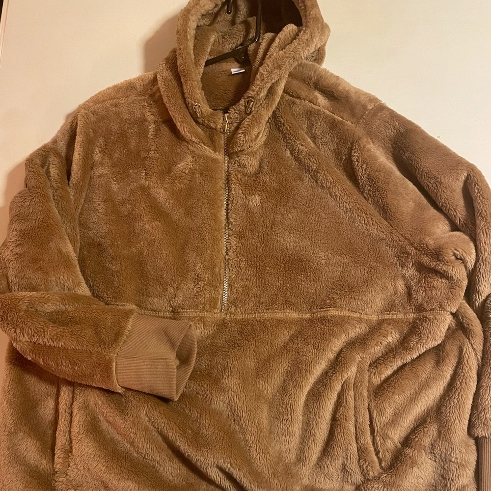 “Teddy bear” 🐻 fleece/pull over/ collar zip/ hooded